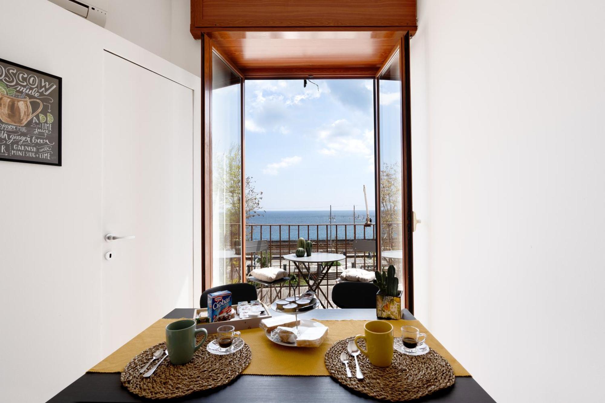 Quintessenza Marina Holiday Home คาตาเนีย ภายนอก รูปภาพ