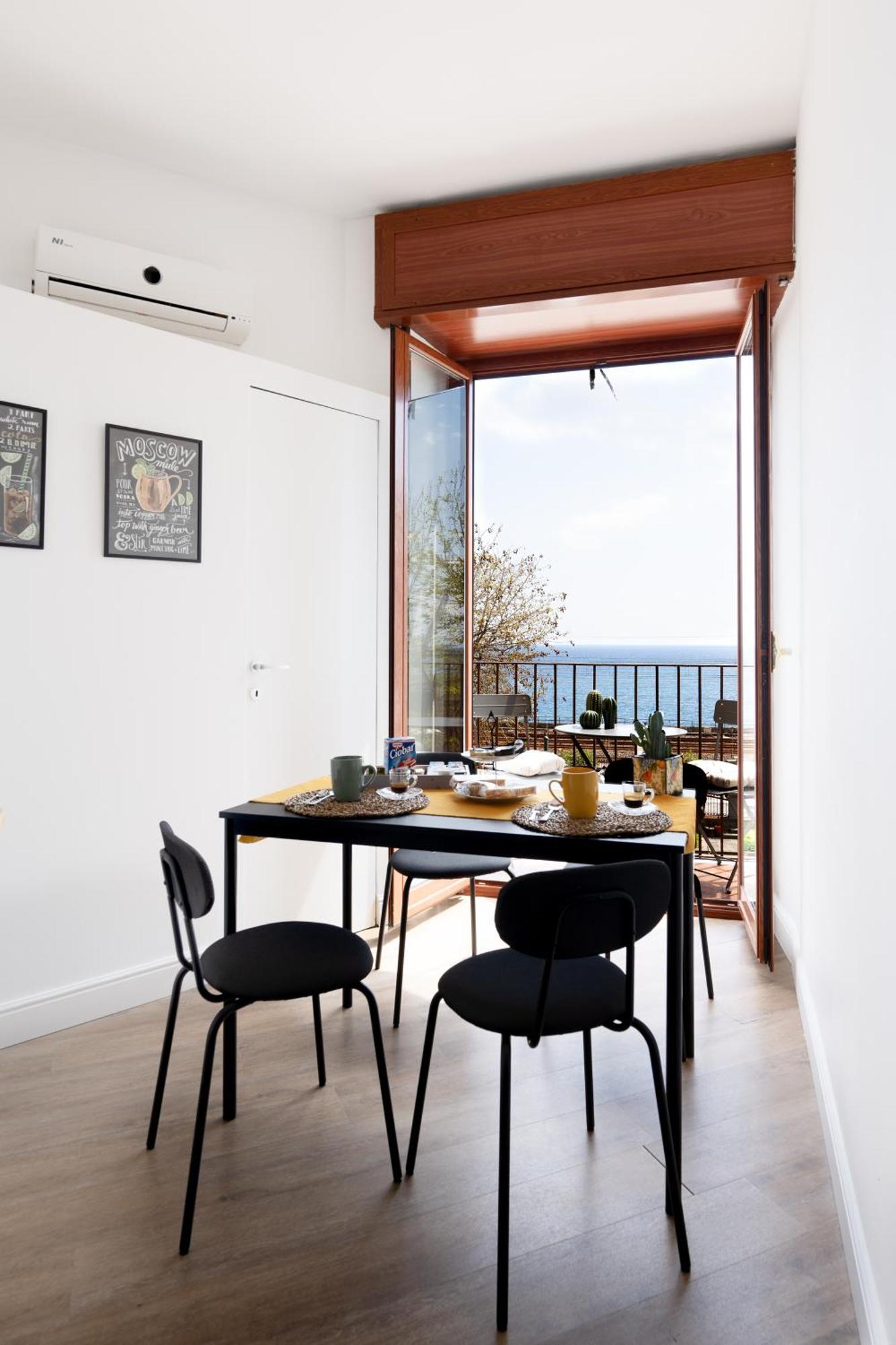 Quintessenza Marina Holiday Home คาตาเนีย ภายนอก รูปภาพ