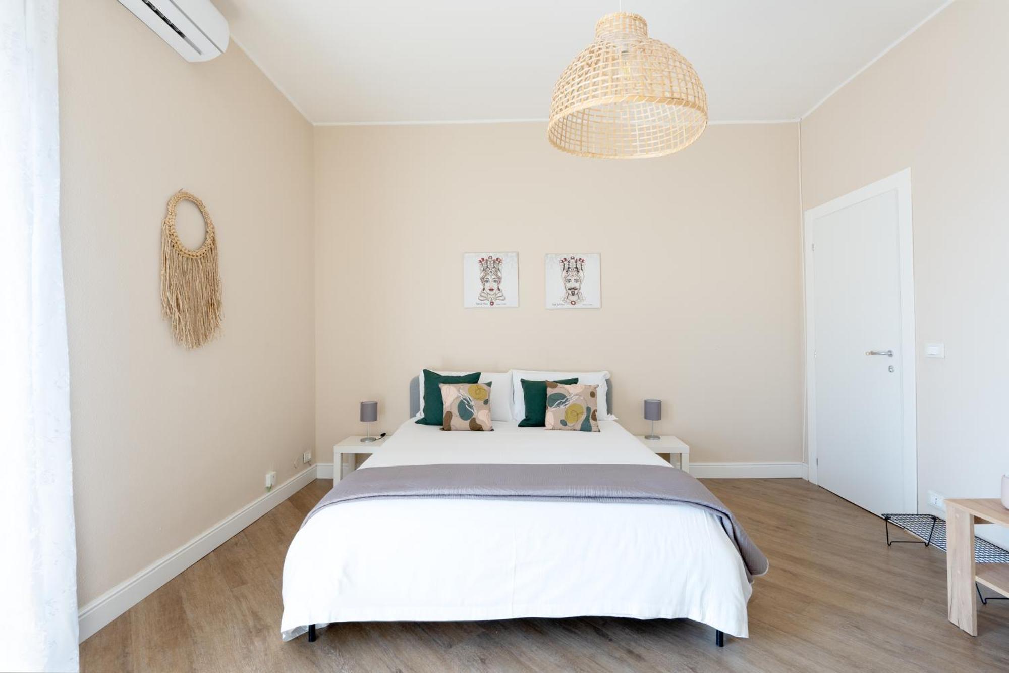 Quintessenza Marina Holiday Home คาตาเนีย ภายนอก รูปภาพ